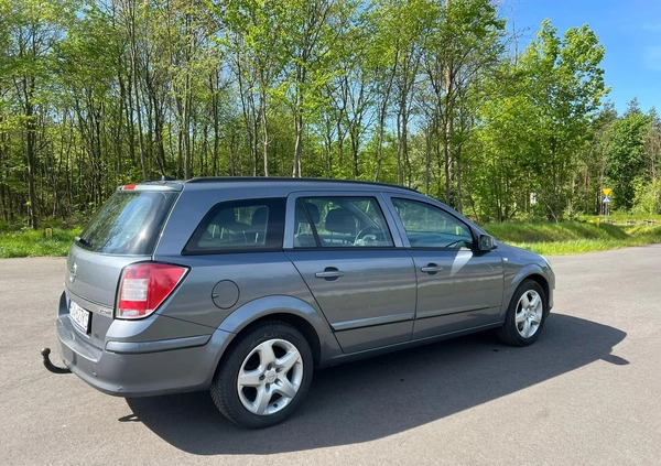 Opel Astra cena 7900 przebieg: 295273, rok produkcji 2008 z Gniezno małe 79